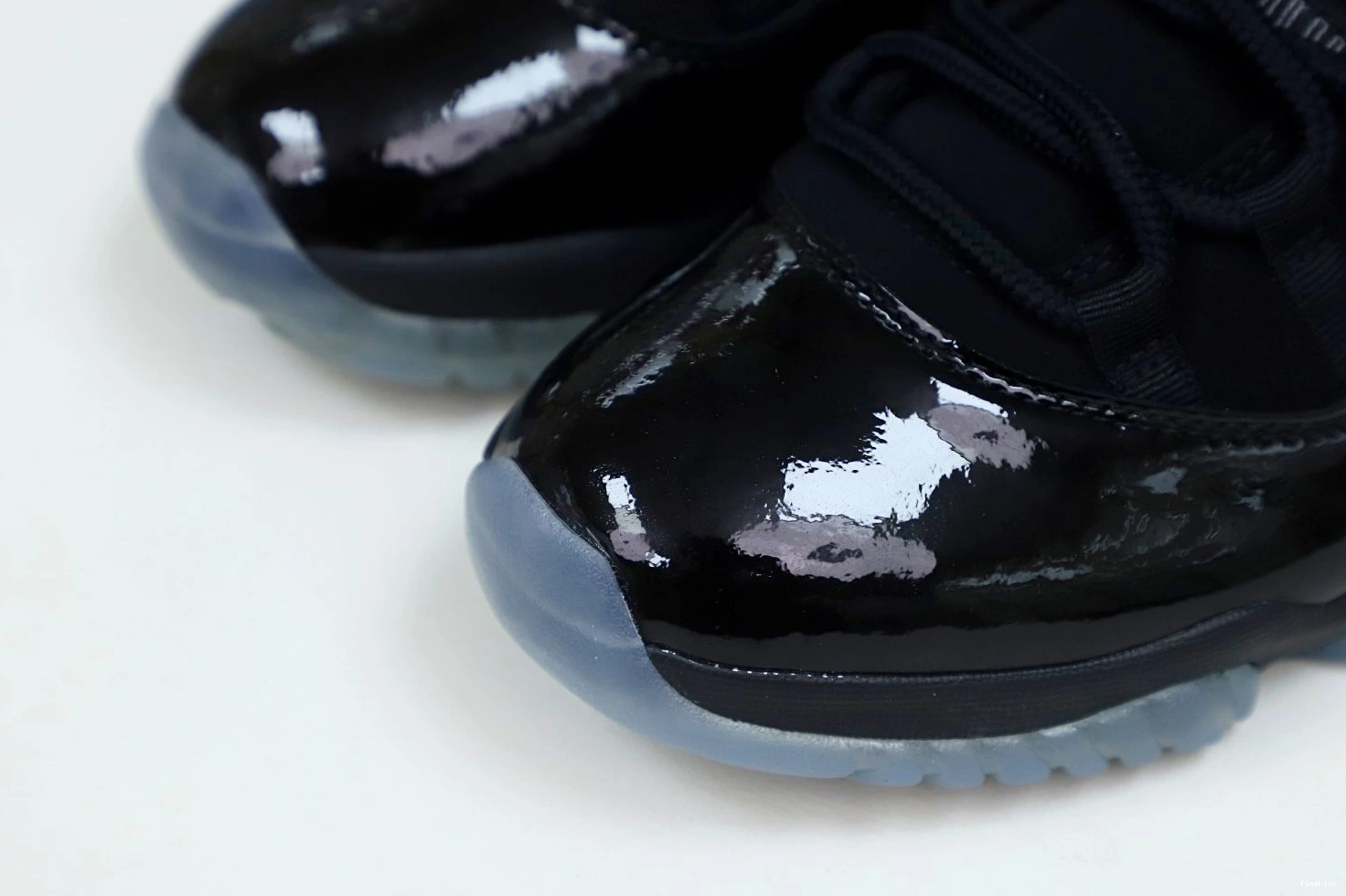 AIR JORDAN GOWN' RETRO 'CAP AND 11 1006